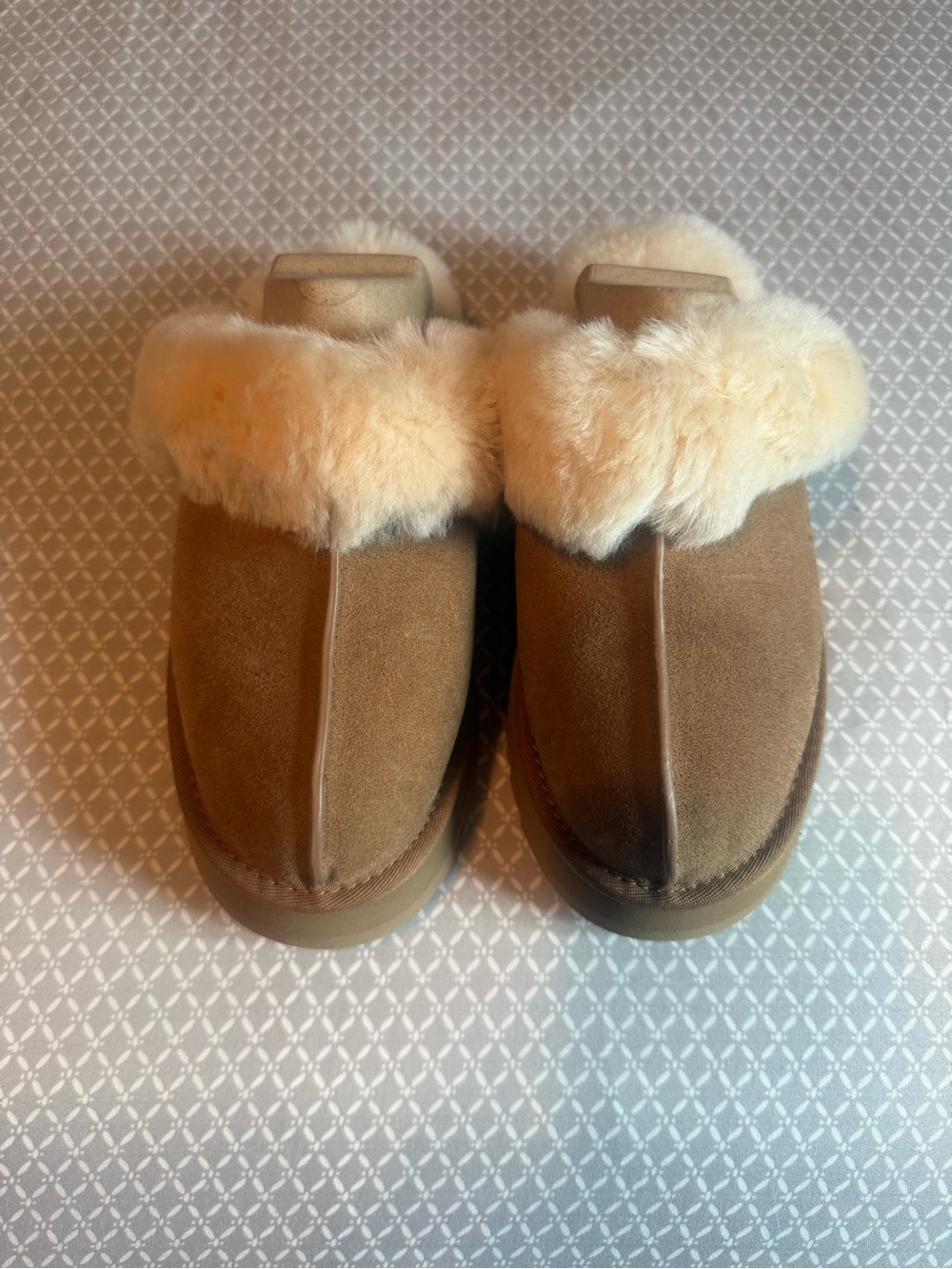 UGG Disquette Slippers Size 7 - Brand New!